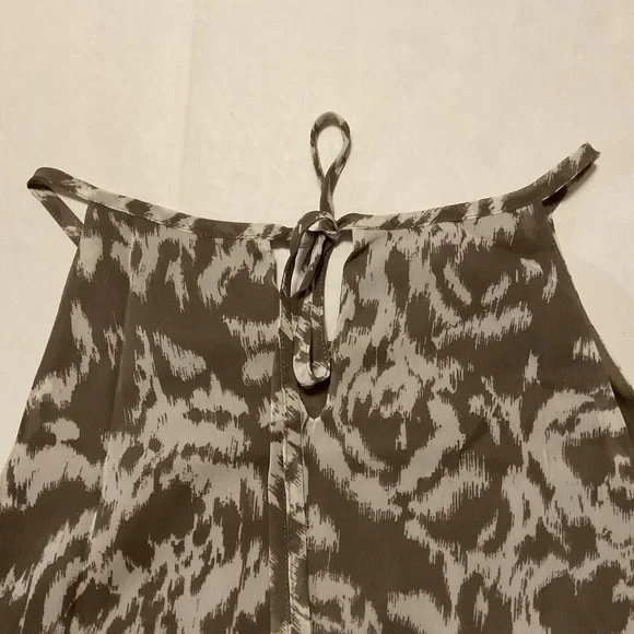 Ann Taylor women’s Ruffle Front Blouse Brown Sleeveless - Picture 7 of 9